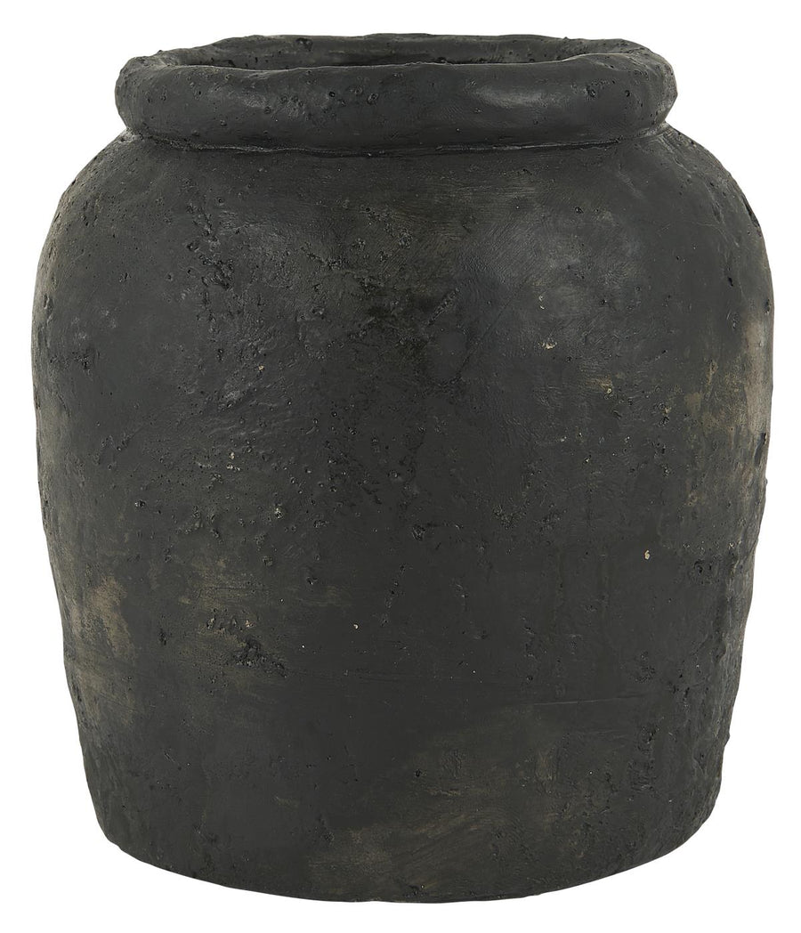 black pot for indoor plant