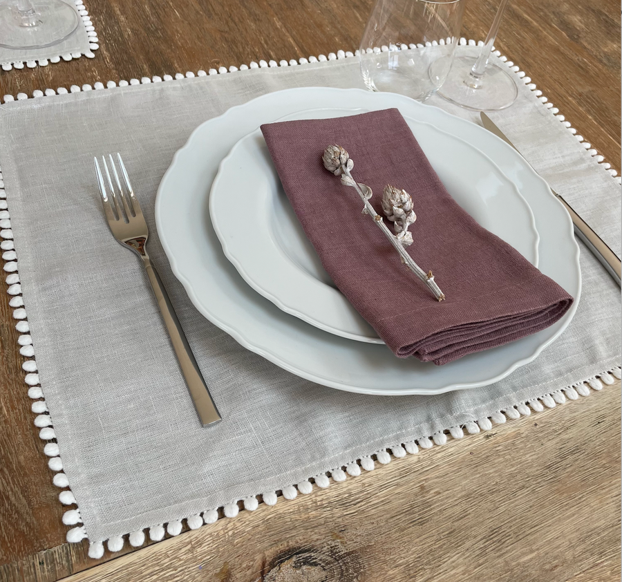 linen napkins and placemats